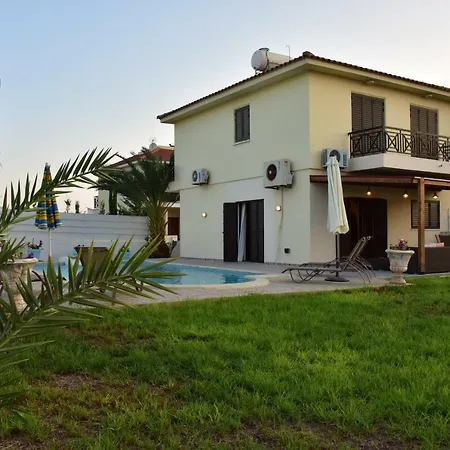 וילה Limni Pool House בורוקליני