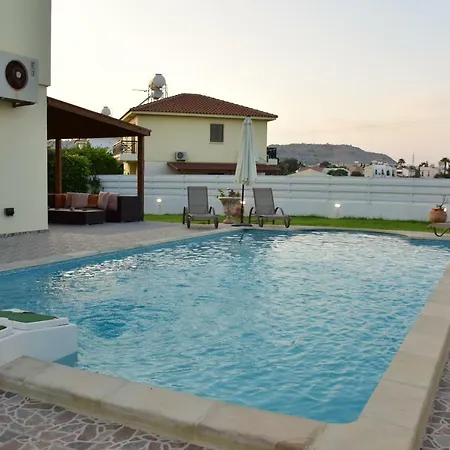 Limni Pool House * Voroklini